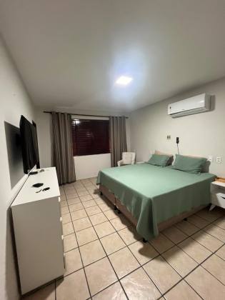 ? Casa Alto Padrão no Farol | Piscina, Área Gourmet, 4 Quarto