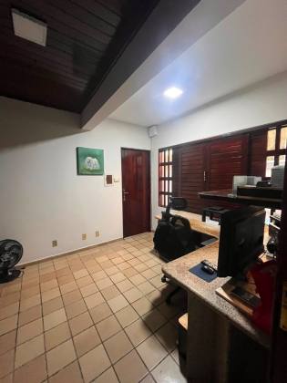? Casa Alto Padrão no Farol | Piscina, Área Gourmet, 4 Quarto