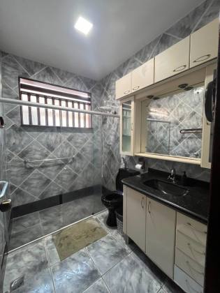 ? Casa Alto Padrão no Farol | Piscina, Área Gourmet, 4 Quarto
