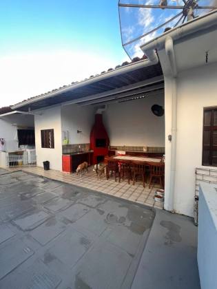 ? Casa Alto Padrão no Farol | Piscina, Área Gourmet, 4 Quarto