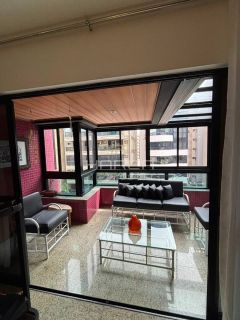 APARTAMENTO DUPLEX 04 QUARTOS - PONTA VERDE - PORTEIRA FECHADA