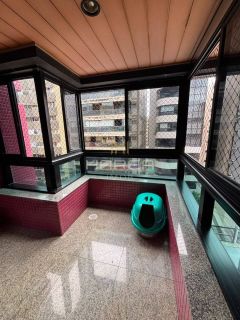 APARTAMENTO DUPLEX 04 QUARTOS - PONTA VERDE - PORTEIRA FECHADA