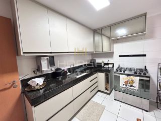 Apt 3 suítes  -  140m² - 02 vagas - Farol - Edf. Fiori