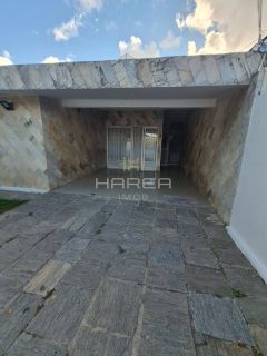 CASA 03 QUARTOS SENDO 0 SUÍTES - TRANSV. DA AV. ROTARY