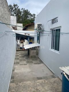 Casa primeiro andar, 5 suítes, Cond. Vert Paradiso