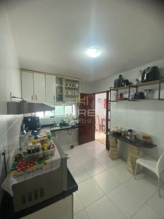 Casa primeiro andar, 5 suítes, Cond. Vert Paradiso