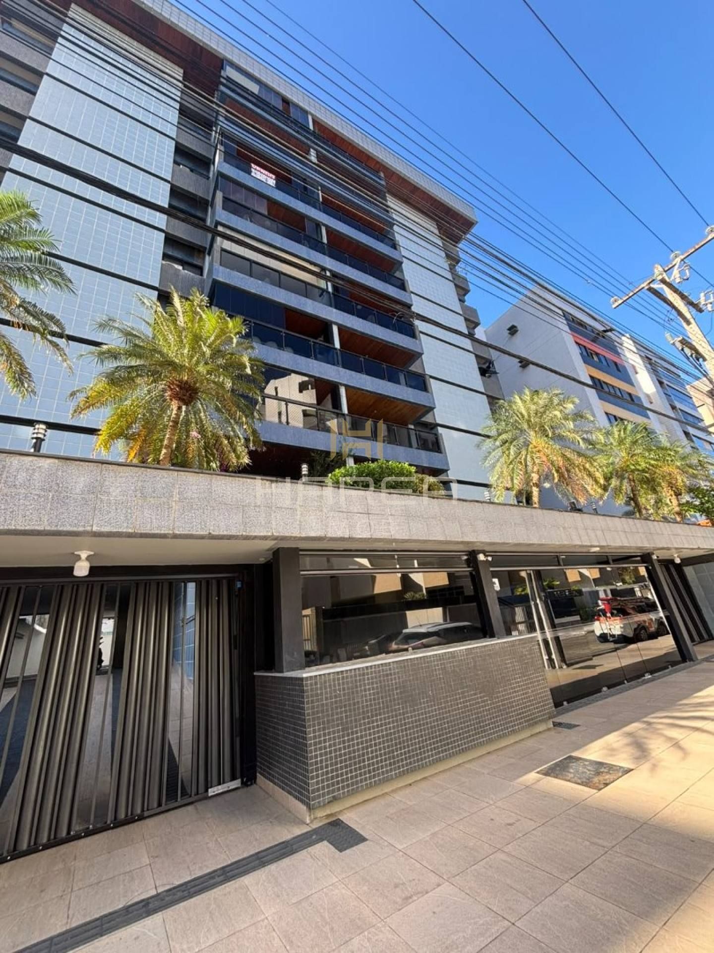 Apartamento com 4 quartos 02 suítes, com vista mar - Porteira Fechada -Ponta Verde
