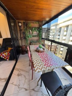 Apartamento com 4 quartos 02 suítes, com vista mar - Porteira Fechada -Ponta Verde