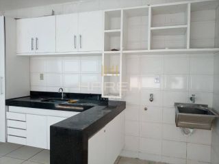 Casa espaçosa / 3 quartos / serraria