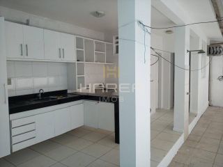 Casa espaçosa / 3 quartos / serraria