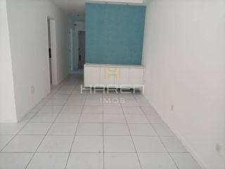 Casa espaçosa / 3 quartos / serraria