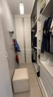 Casa com primeiro andar / 3 quartos / Serraria