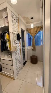 Casa com primeiro andar / 3 quartos / Serraria