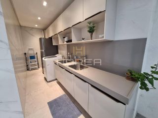 Casa de alto padrão / 4 quartos / serraria