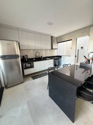 Casa triplex em Tamandaré 4 quartos