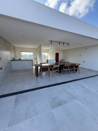 Casa triplex em Tamandaré 4 quartos