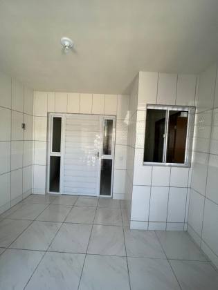 Casa Nova com Piscina | Em frente às Marinas Carneiros