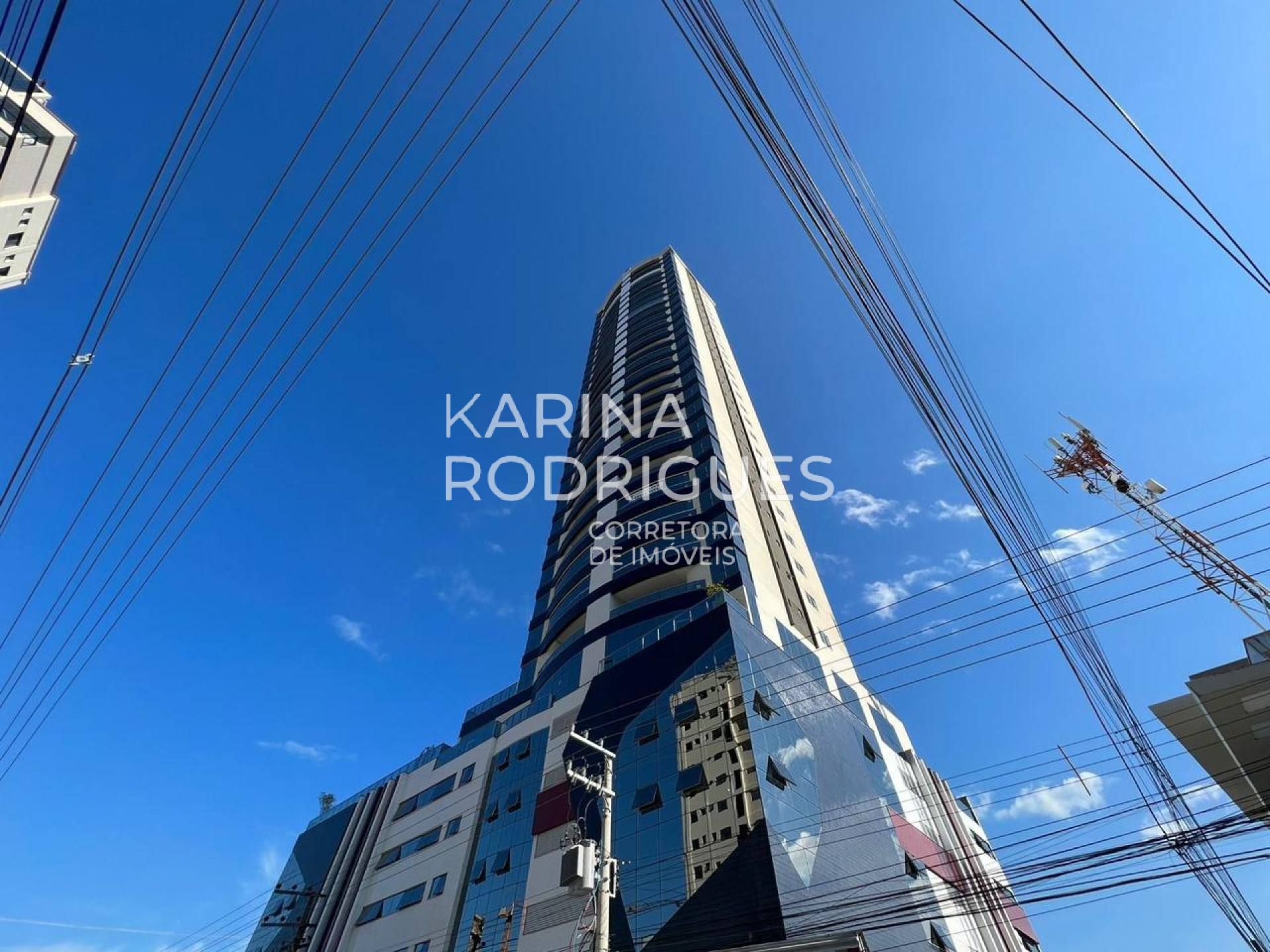 Apartamento Frente Nereu Ramos - 3 suítes e 3 vagas de garagem, ampla área de Lazer completa ( DE R$ 2.100.000,00  POR R$ 1.620.000,00 Á VISTA )