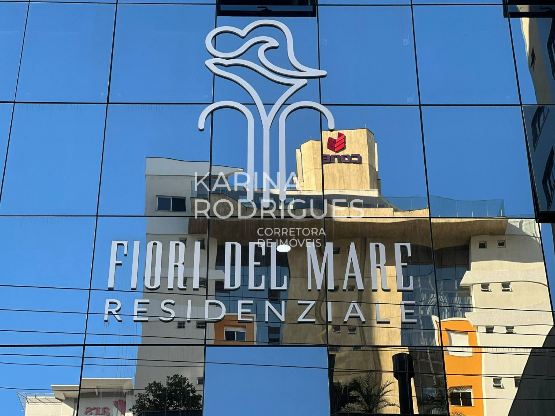 Apartamento 3 suítes e 2 vagas ampla área de Lazer na Meia Praia de R$ 2.200.000,00 por R$ 1.680.000,00 ( R$ 600 mil de entrada e saldo em 60x ).