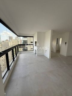Apartamento 3 suítes e 2 vagas ampla área de Lazer na Meia Praia de R$ 2.200.000,00 por R$ 1.680.000,00 ( R$ 600 mil de entrada e saldo em 60x ).