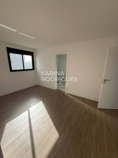 Apartamento 3 suítes e 2 vagas ampla área de Lazer na Meia Praia de R$ 2.200.000,00 por R$ 1.680.000,00 ( R$ 600 mil de entrada e saldo em 60x ).