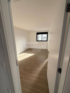 Apartamento 3 suítes e 2 vagas ampla área de Lazer na Meia Praia de R$ 2.200.000,00 por R$ 1.680.000,00 ( R$ 600 mil de entrada e saldo em 60x ).