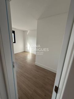 Apartamento 3 suítes e 2 vagas ampla área de Lazer na Meia Praia de R$ 2.200.000,00 por R$ 1.680.000,00 ( R$ 600 mil de entrada e saldo em 60x ).