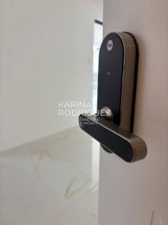 Oportunidade na Meia Praia Frente 3º Aven 3 suítes e 2 vagas lazer completo R$ 1.200.000,00 á vista