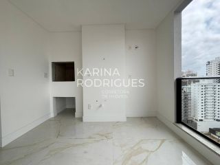 Oportunidade na Meia Praia Frente 3º Aven 3 suítes e 2 vagas lazer completo R$ 1.200.000,00 á vista