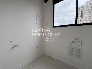 Oportunidade na Meia Praia Frente 3º Aven 3 suítes e 2 vagas lazer completo R$ 1.200.000,00 á vista