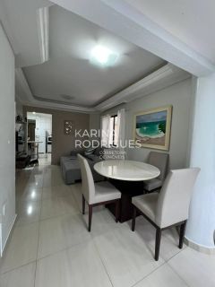 Excelente Apartamento Quadra Mar na Meia Praia 2 quartos sendo 1 suíte