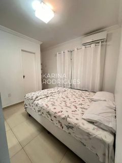 Excelente Apartamento Quadra Mar na Meia Praia 2 quartos sendo 1 suíte