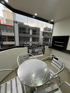 Excelente Apartamento Quadra Mar na Meia Praia 2 quartos sendo 1 suíte