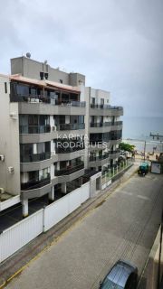 Excelente Apartamento Quadra Mar na Meia Praia 2 quartos sendo 1 suíte
