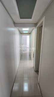 Excelente Apartamento Quadra Mar na Meia Praia 2 quartos sendo 1 suíte