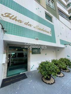 Cobertura na Rua do Russi Russi em Meia Praia 3 quartos sendo 1 suíte 4 vagas de garagem