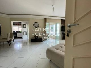 Cobertura na Rua do Russi Russi em Meia Praia 3 quartos sendo 1 suíte 4 vagas de garagem