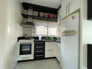 Cobertura na Rua do Russi Russi em Meia Praia 3 quartos sendo 1 suíte 4 vagas de garagem