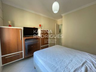 Cobertura na Rua do Russi Russi em Meia Praia 3 quartos sendo 1 suíte 4 vagas de garagem