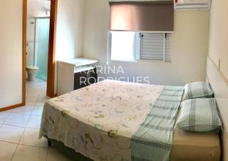 Excelente Apartamento de 3 suítes na Meia Praia para Temporada