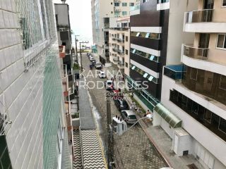 Excelente Apartamento de 3 suítes na Meia Praia para Temporada