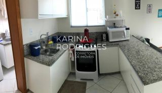 Excelente Apartamento de 3 suítes na Meia Praia para Temporada