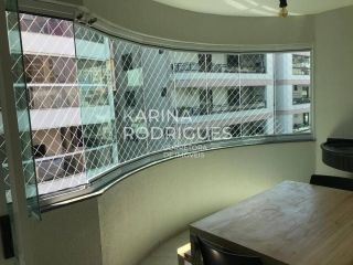 Excelente Apartamento de 3 suítes na Meia Praia para Temporada