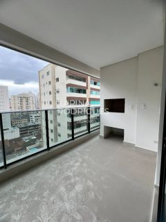 Excelente Apartamento 3 suítes e 2 vagas de garagem ( ampla área de lazer)