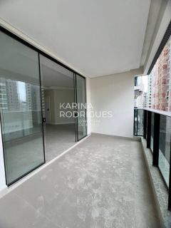 Excelente Apartamento 3 suítes e 2 vagas de garagem ( ampla área de lazer)