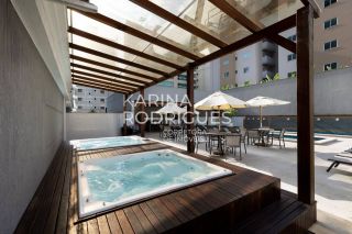 Apartamento 280 m² 3 suítes e 2 vagas finamente mobiliado na Meia Praia