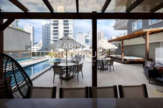 Apartamento 280 m² 3 suítes e 2 vagas finamente mobiliado na Meia Praia