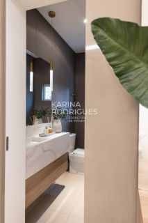 Apartamento 280 m² 3 suítes e 2 vagas finamente mobiliado na Meia Praia