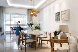 Apartamento 280 m² 3 suítes e 2 vagas finamente mobiliado na Meia Praia