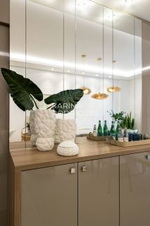 Apartamento 280 m² 3 suítes e 2 vagas finamente mobiliado na Meia Praia